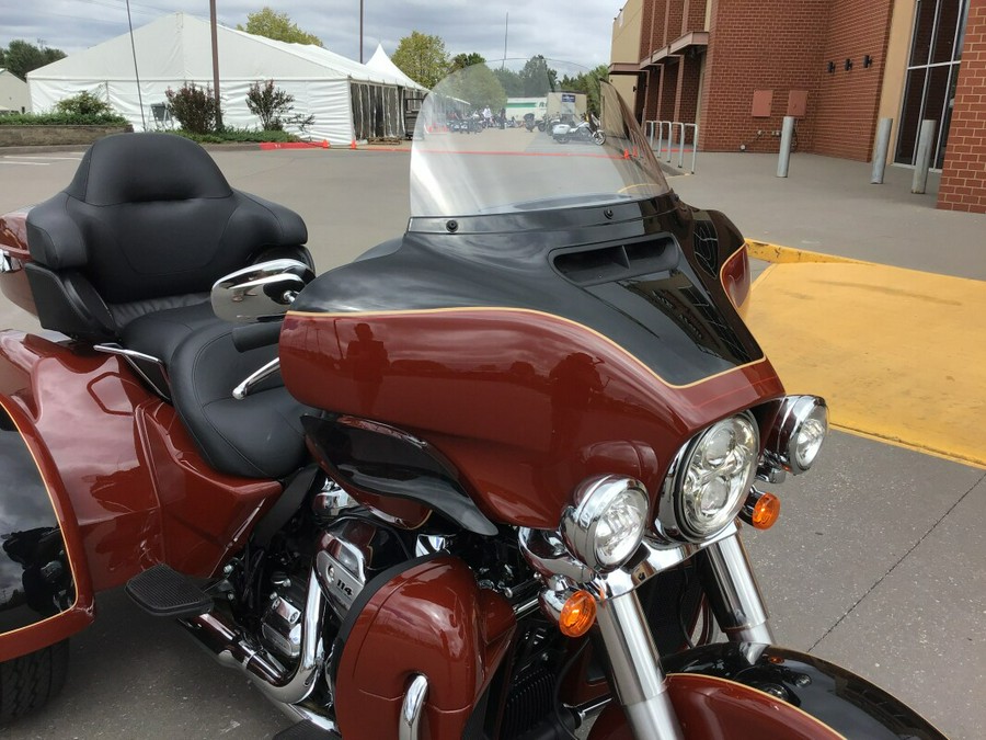 2024 Harley-Davidson Tri Glide Ultra FLHTCUTG