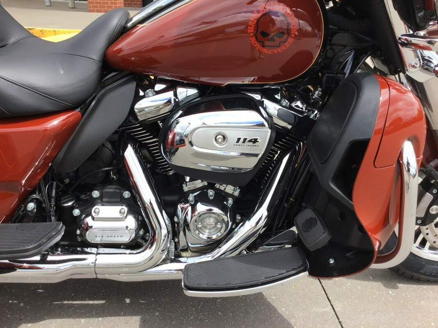 2024 Harley-Davidson Tri Glide Ultra FLHTCUTG