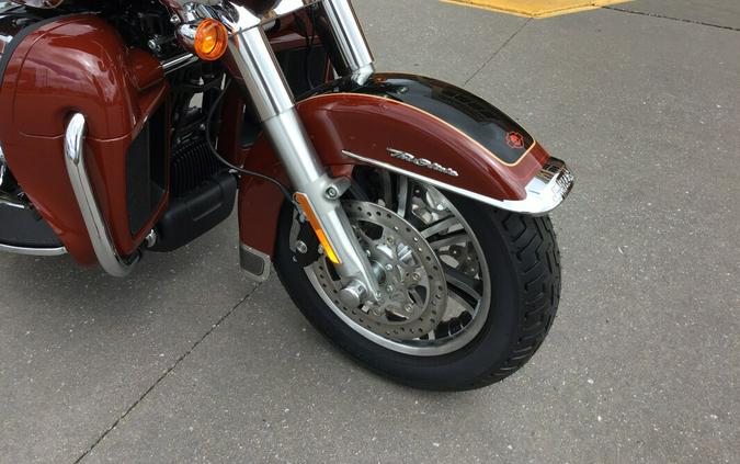 2024 Harley-Davidson Tri Glide Ultra FLHTCUTG