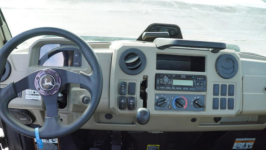 2022 John Deere 3-Passenger Full-Size Crossover Gator™ XUV835R With Deluxe Cab