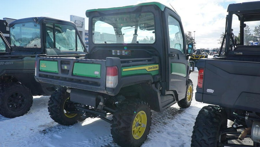 2022 John Deere 3-Passenger Full-Size Crossover Gator™ XUV835R With Deluxe Cab