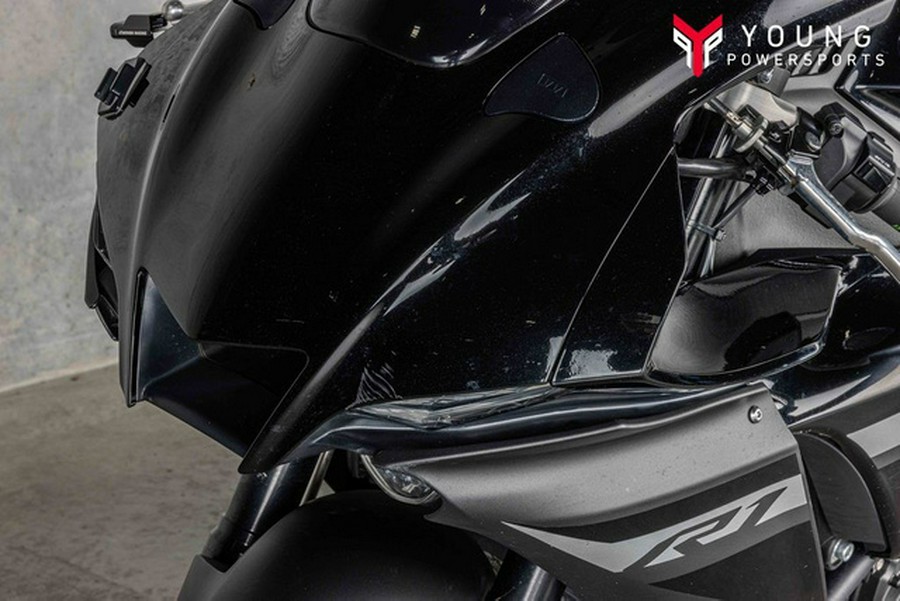 2024 Yamaha YZF-R1 R1