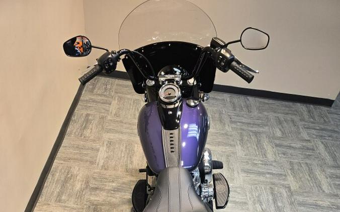 2026 Harley-Davidson® Heritage Classic Purple Abyss Black Cast Wheels FLHC