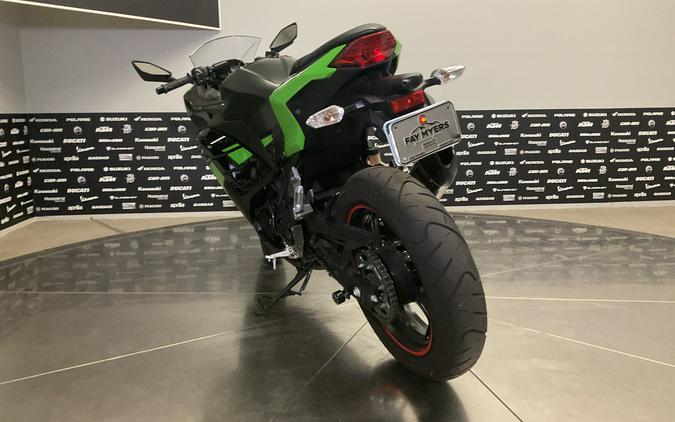 2016 Kawasaki NINJA 300 - 15915U