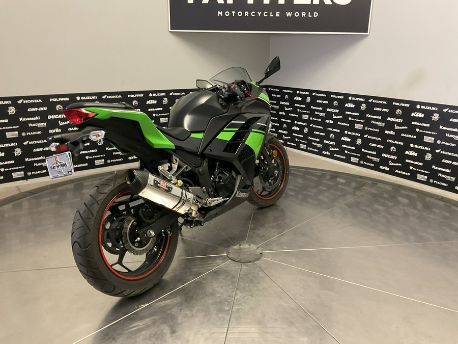 2016 Kawasaki NINJA 300 - 15915U