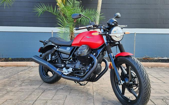 2023 Moto Guzzi V7 Stone