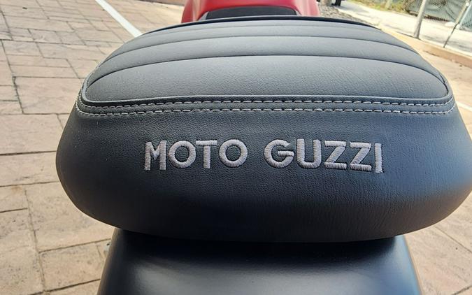 2023 Moto Guzzi V7 Stone