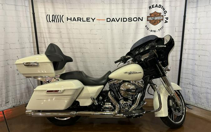 2015 Harley-Davidson Street Glide Special FLHXS Morocco Gold Pearl