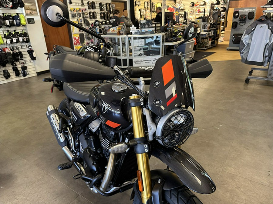 2026 Triumph Scrambler 400 XC Storm Grey