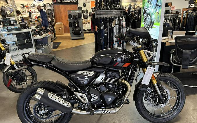 2026 Triumph Scrambler 400 XC Storm Grey