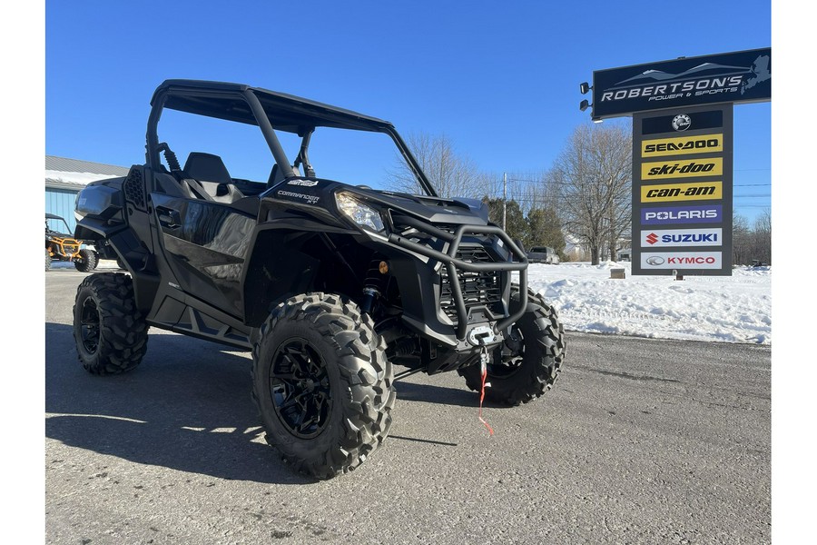2026 Can-Am Commander XT 700