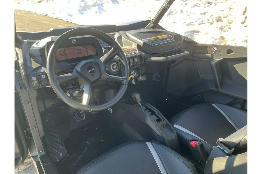 2026 Can-Am Commander XT 700