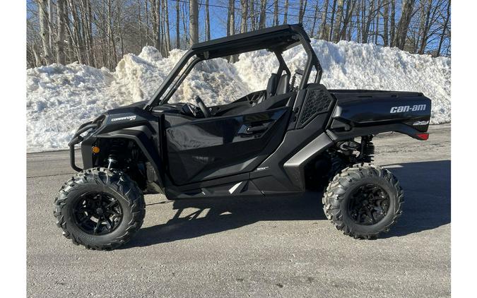 2026 Can-Am Commander XT 700