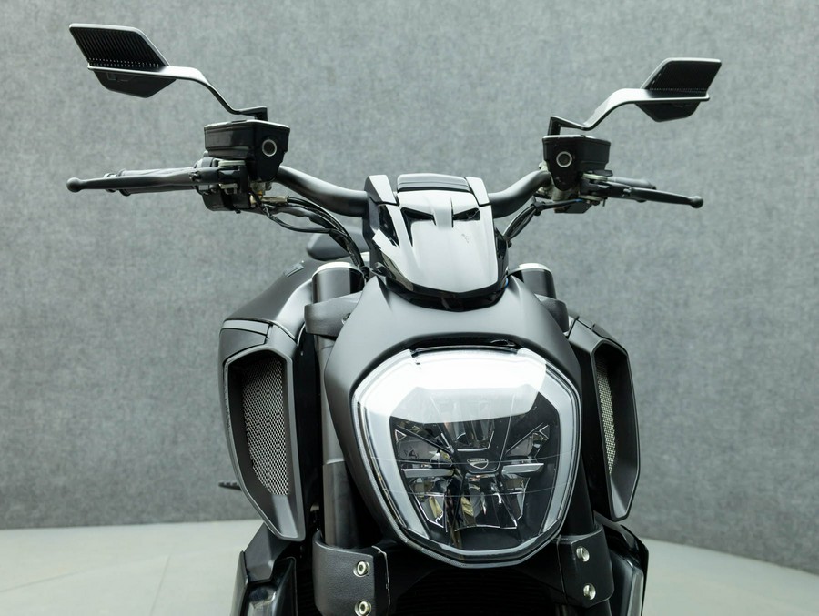 2022 DUCATI DIAVEL 1260 W/ABS