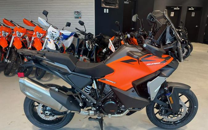 2027 KTM 1390 SUPER ADVENTURE S EVO
