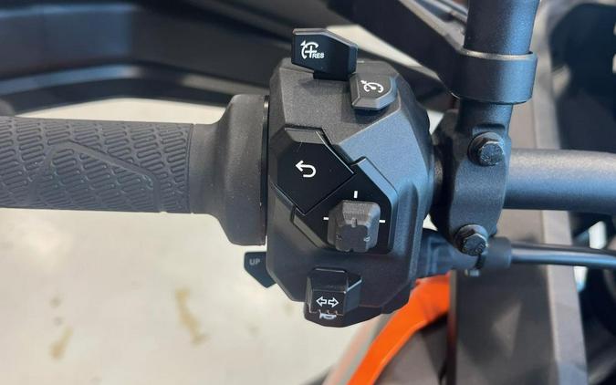 2027 KTM 1390 SUPER ADVENTURE S EVO