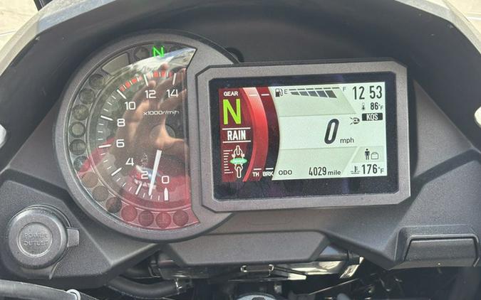 2022 Kawasaki Versys 1000 SE LT+