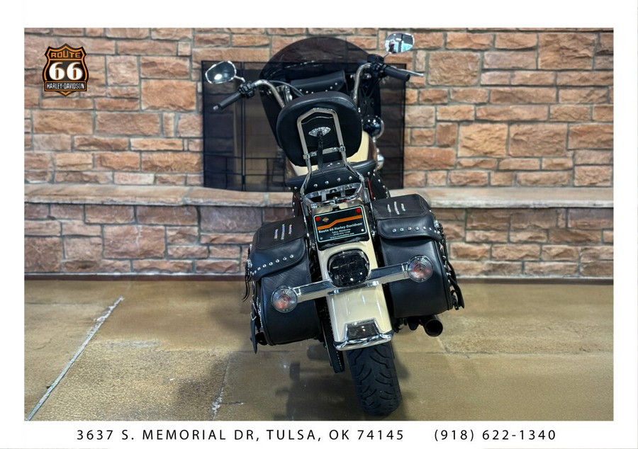 2014 Harley-Davidson® Heritage Softail® Classic SAND PRL/C BRWN W/ PINSTRIP