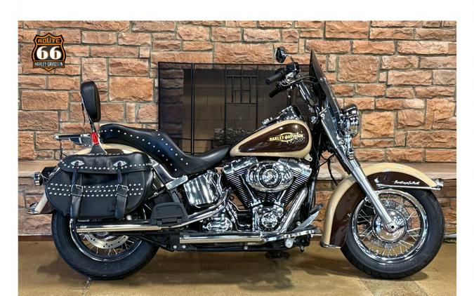2014 Harley-Davidson® Heritage Softail® Classic SAND PRL/C BRWN W/ PINSTRIP