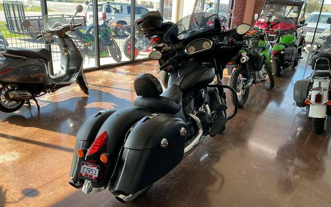 2017 Indian Motorcycle Indian® Chieftain Dark Horse®