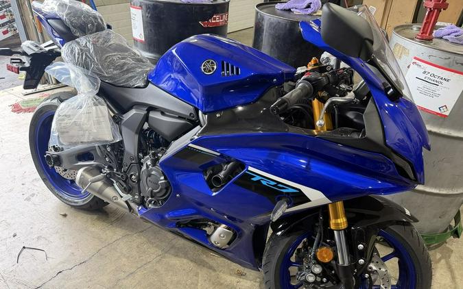 2025 Yamaha YZF-R7