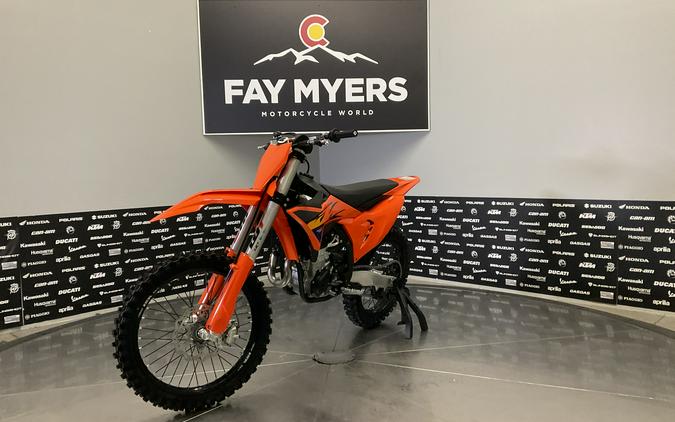 2026 KTM 450 SX-F - 42697M