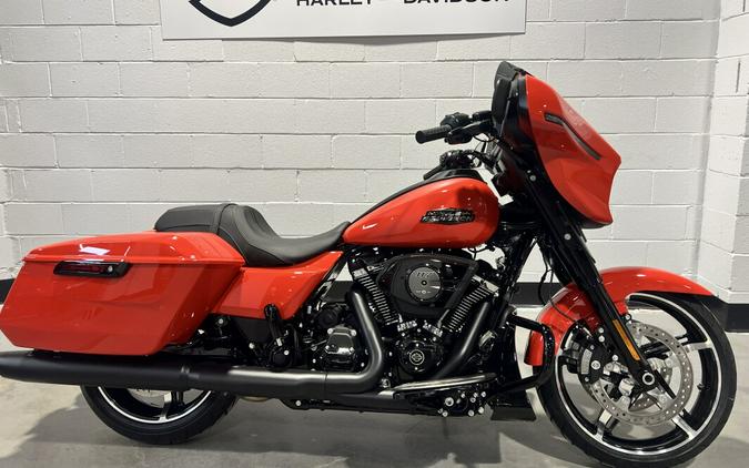 2026 Harley-Davidson® Street Glide® Blood Orange FLHX