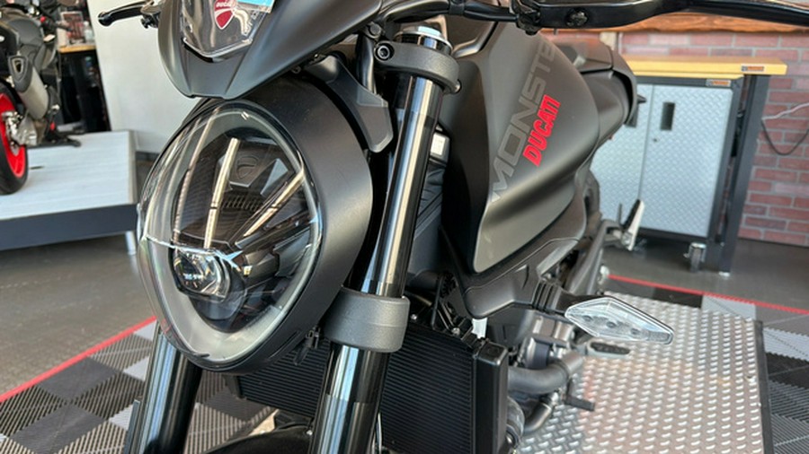 2021 Ducati Monster