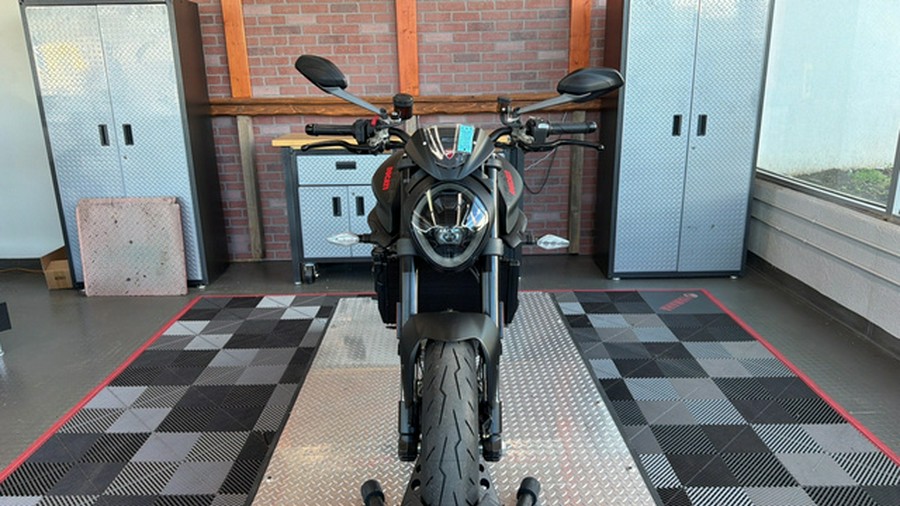 2021 Ducati Monster