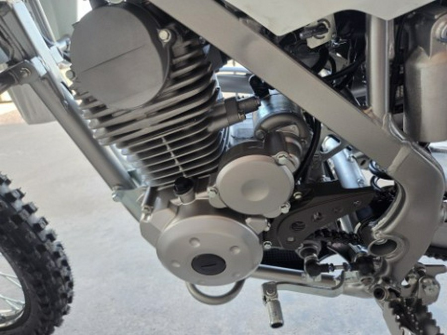 2027 Kawasaki KLX®140R L