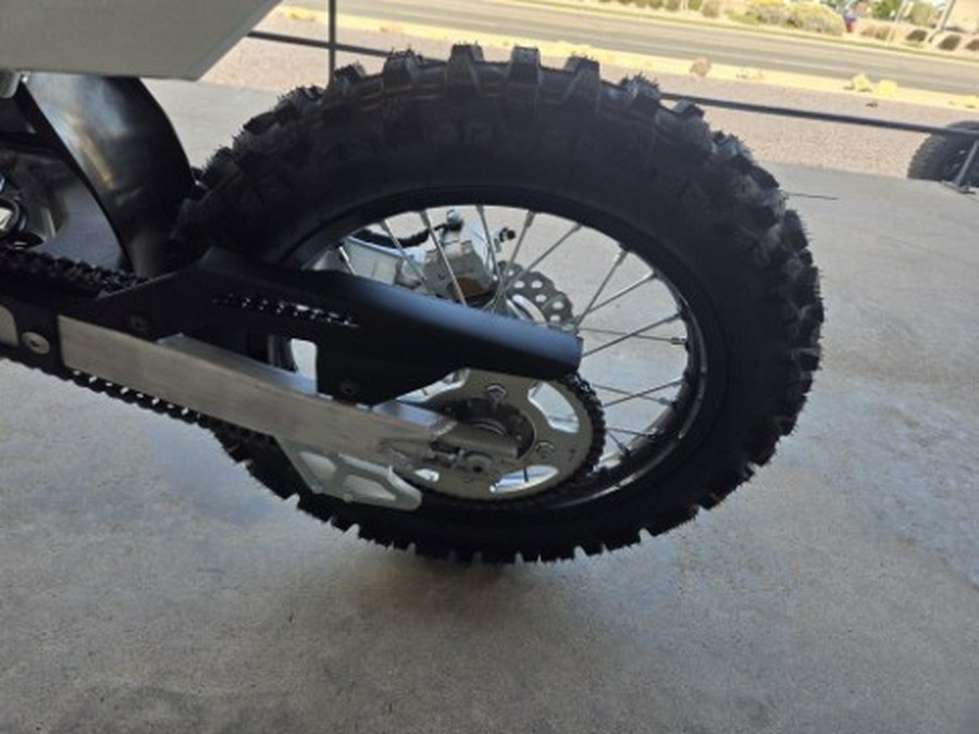 2027 Kawasaki KLX®140R L