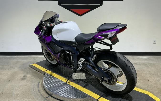 2011 Suzuki GSX-R600™