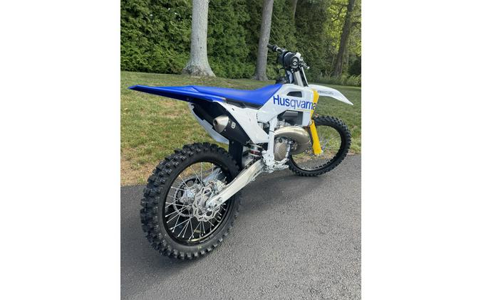 2027 TC 300 - Husqvarna Motorcycles