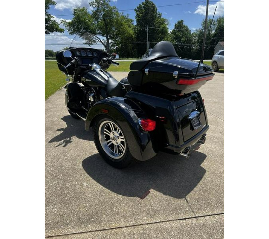 2024 Harley-Davidson® FLHTCUTG - Tri Glide® Ultra