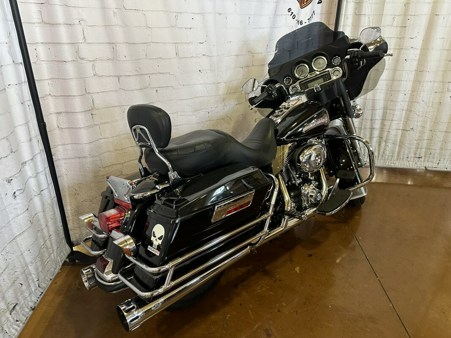 2007 Harley-Davidson Electra Glide® Classic FLHTC Vivid Black