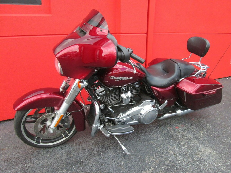 2017 Harley-Davidson® FLHX - Street Glide®