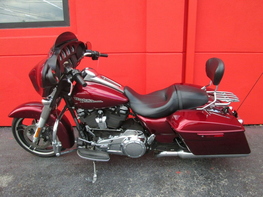 2017 Harley-Davidson® FLHX - Street Glide®