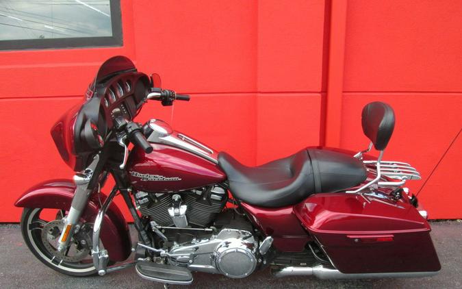 2017 Harley-Davidson® FLHX - Street Glide®