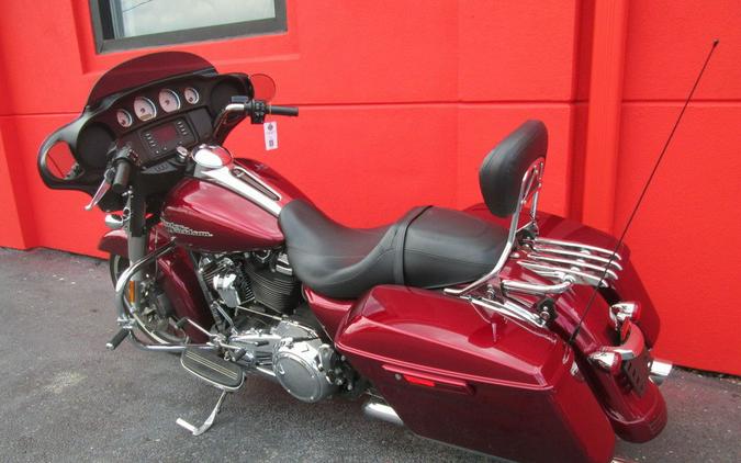 2017 Harley-Davidson® FLHX - Street Glide®