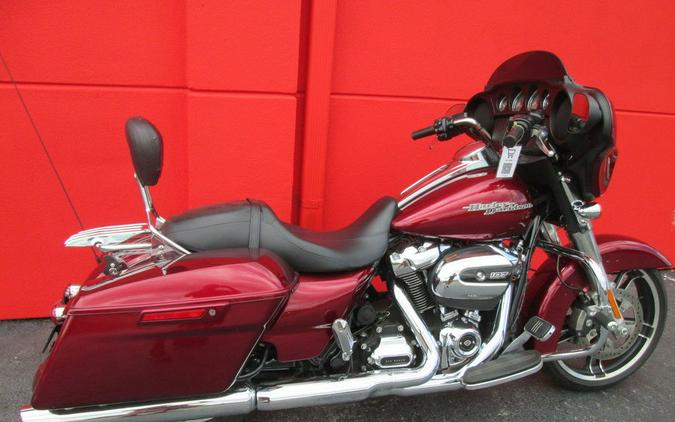 2017 Harley-Davidson® FLHX - Street Glide®