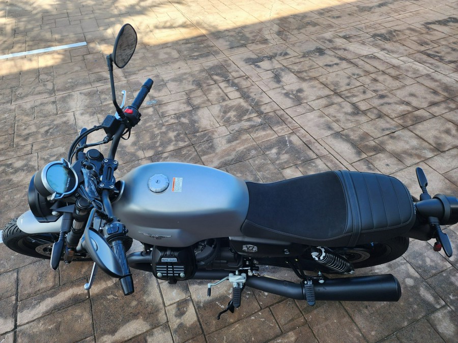 2023 Moto Guzzi V7 Stone