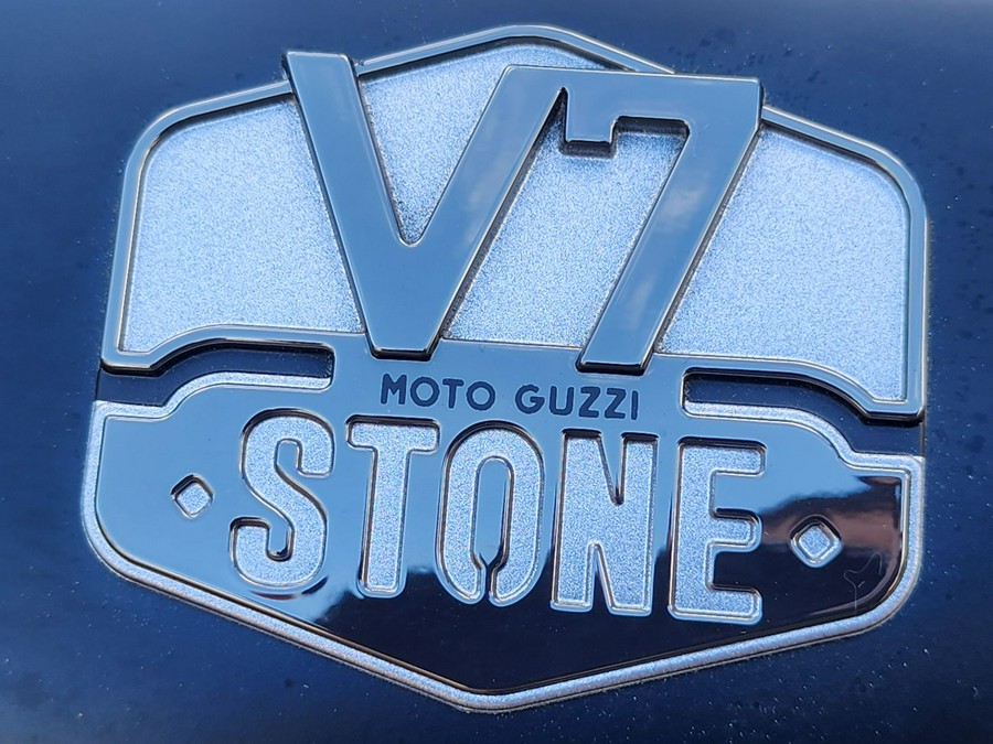 2023 Moto Guzzi V7 Stone