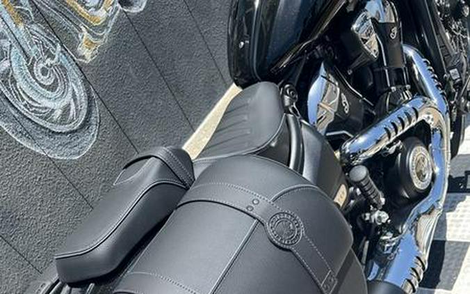 2025 Indian Motorcycle® Super Scout® Black Metallic