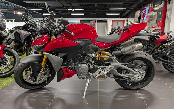 2025 Ducati STREETFIGHTER V2S