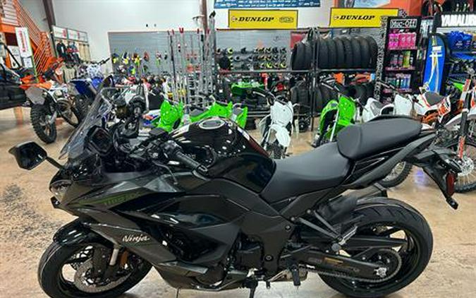 2025 Kawasaki Ninja 1100SX ABS