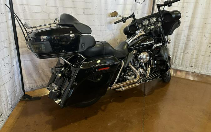 2011 Harley-Davidson Electra Glide Ultra Limited FLHTK Vivid Black