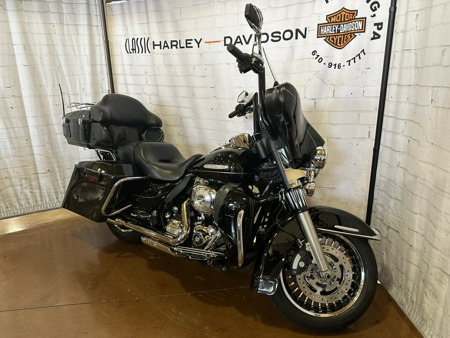 2011 Harley-Davidson Electra Glide Ultra Limited FLHTK Vivid Black