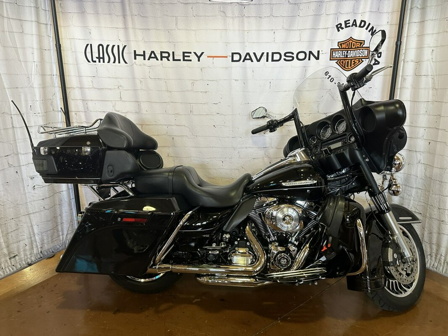 2011 Harley-Davidson Electra Glide Ultra Limited FLHTK Vivid Black