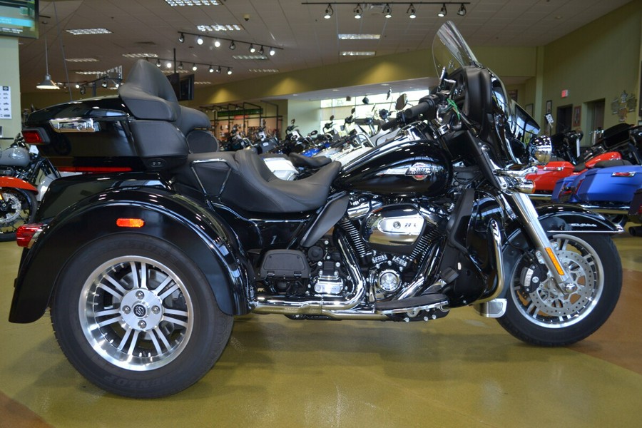 2024 Harley-Davidson® Tri Glide® Ultra - FLHTCUTG