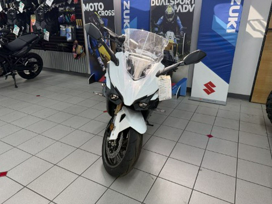 2026 Suzuki GSX-S1000GT+